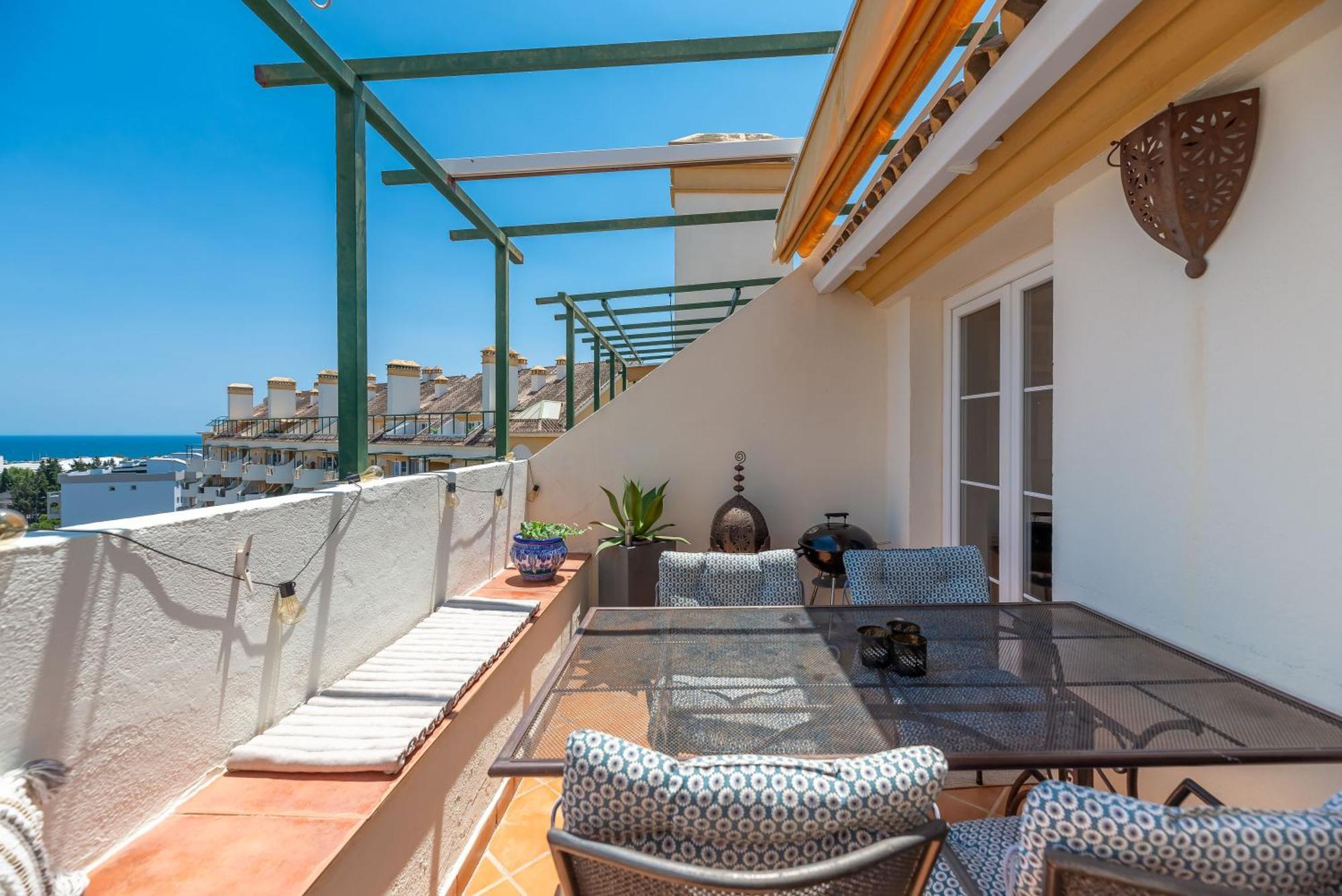 Apartamento Elegant 2 Bdrm Penthouse With Bbq And Pools Marbella Exterior foto