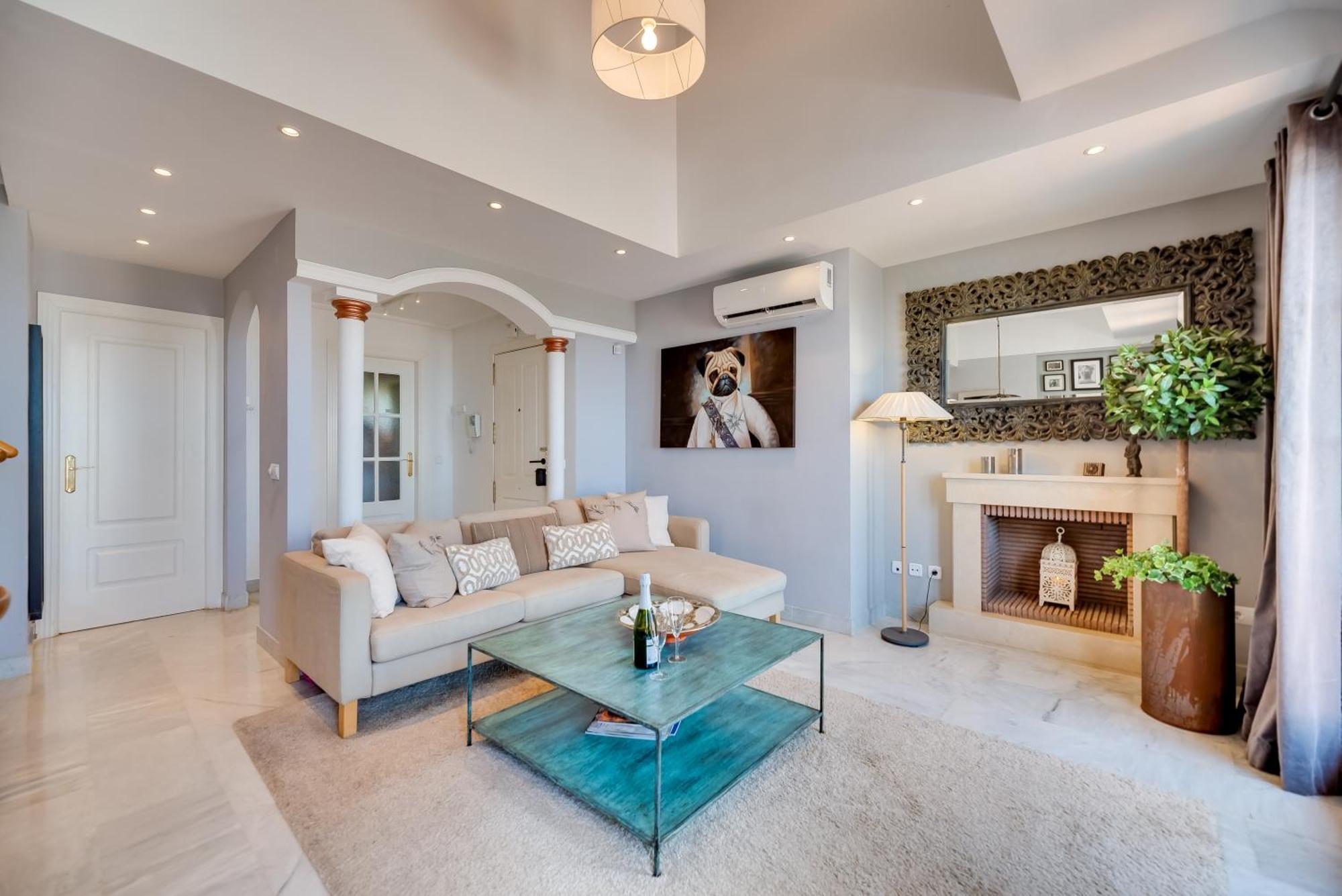 Apartamento Elegant 2 Bdrm Penthouse With Bbq And Pools Marbella Exterior foto